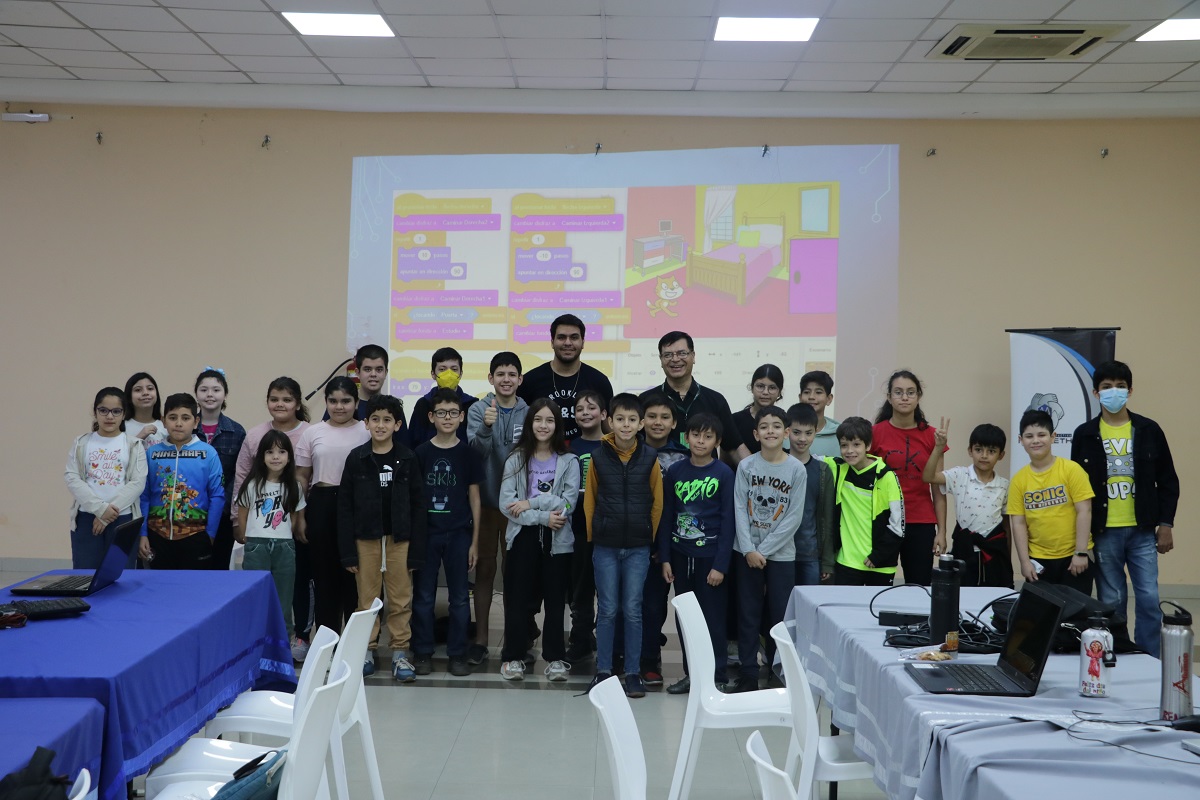 Niños y jóvenes aprendieron a programar con Scratch
