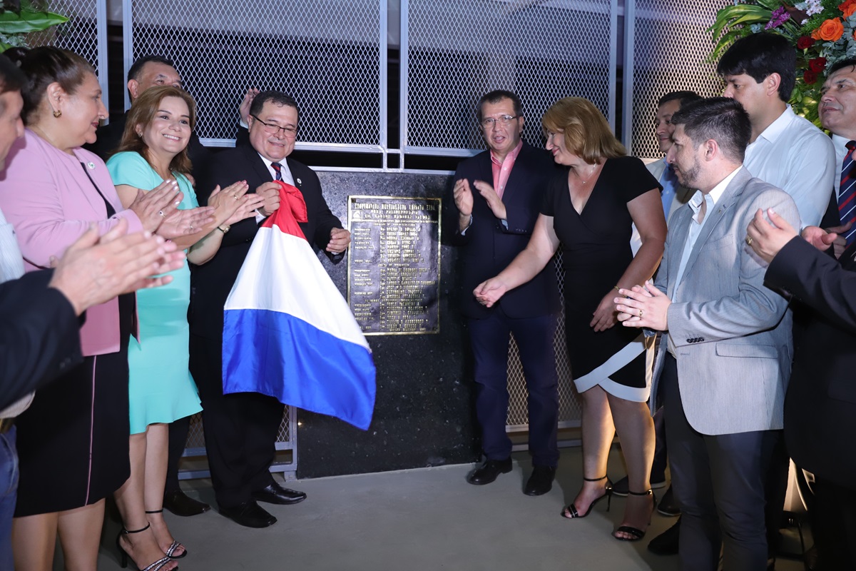 Capiatá inauguró su Polideportivo Lic. Carlos Ramírez Valdez