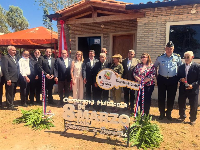 La Cooperativa 8 de Marzo concreta el sueño de la vivienda propia para 26 familias