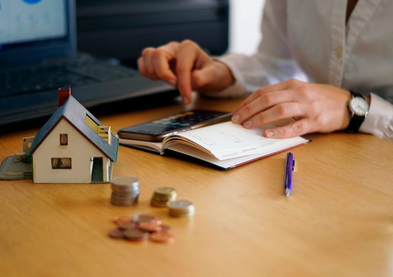 Cooperativa Medalla Milagrosa impulsa mejoras en hogares de Paraguay