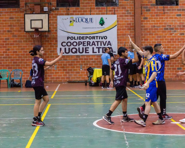 Cooperativa Luque Ltda. impulsa el deporte en su polideportivo