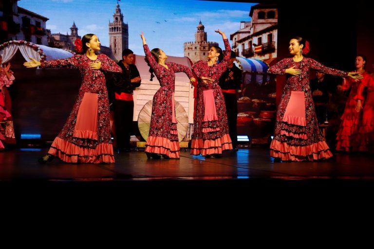 Defensa de tesis de la Academia de Danza PYTYVÕ