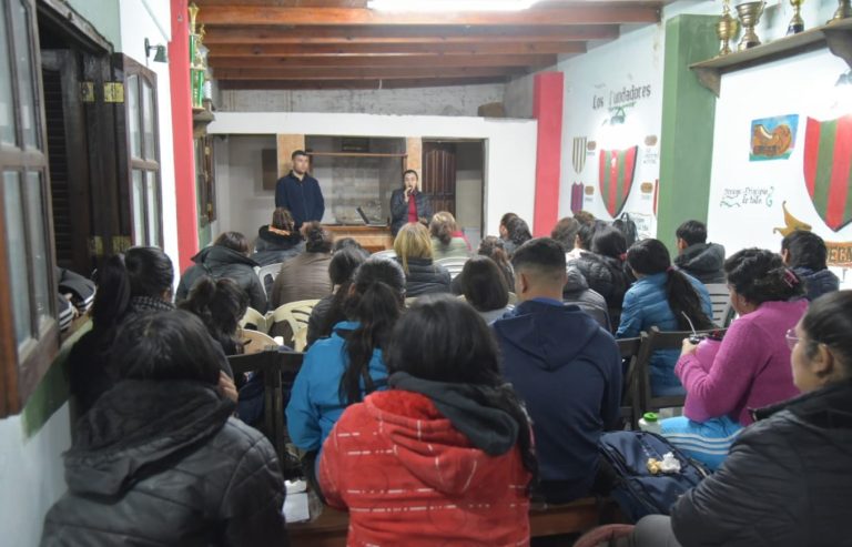 Fundación Paraguaya impulsa en Argentina un programa que une fútbol e innovación social para combatir la pobreza