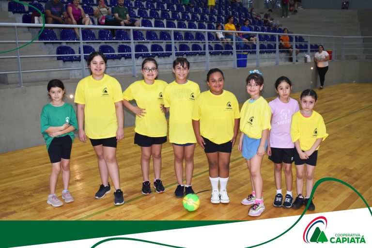 Capiatá impulsa la formación deportiva con su Escuela de Handball para niños y jóvenes